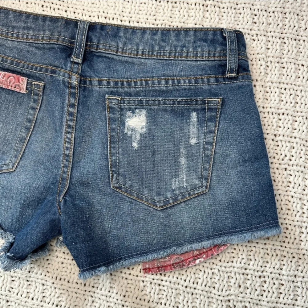 Jean Shorts - Picture 7 of 9
